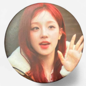 G-Idle Pin Yuqi Red Hair